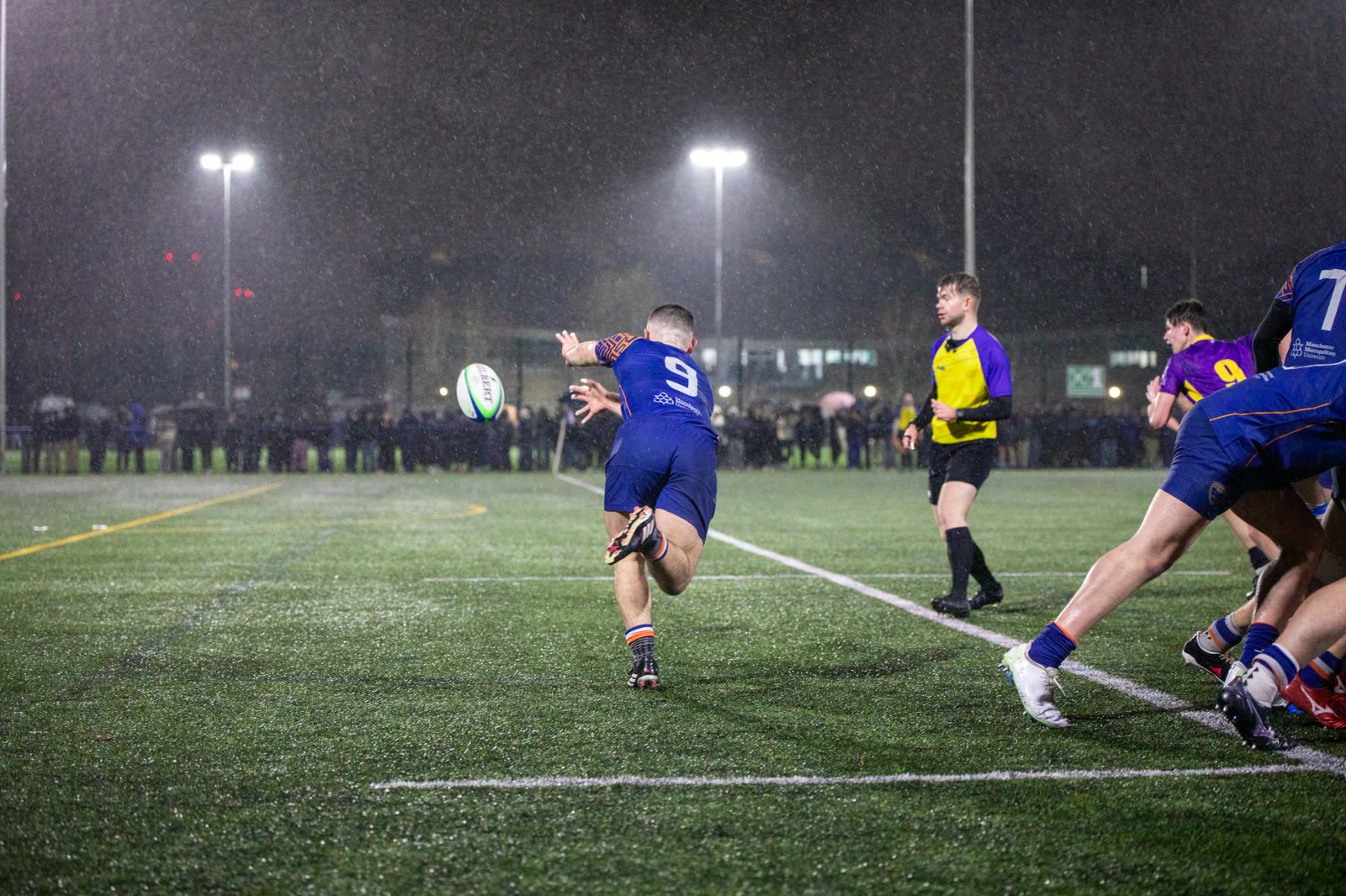 Match amateur en mouvement